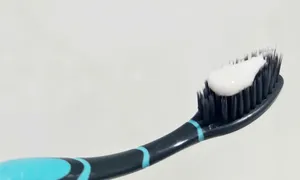 Tại sao nên ăn sau đánh răng hai giờ?