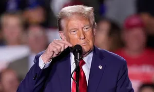 Ông Trump dẫn trước bà Harris trong khảo sát toàn quốc